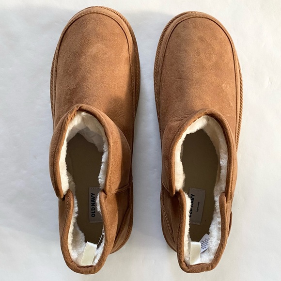 Old Navy Faux Fur-Lined Booties in Chestnut NEW - Picture 4 of 5